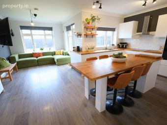 41 The Lawn, Janeville, Carrigaline, Co. Cork - Image 3