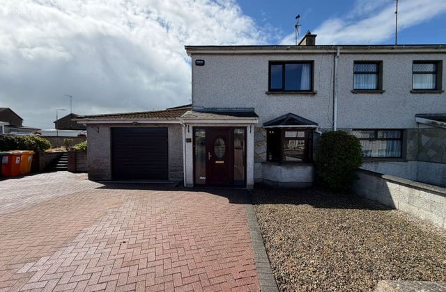 95 Newfield, Drogheda, Co. Louth - Click to view photos