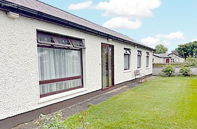 Castlering, Knockbridge, Co. Louth - Click to view photos