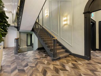 Pembroke Street Upper, Dublin 2 - Image 2