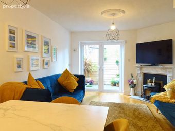 100 White Oaks, Roebuck Road, Clonskeagh, Dublin 14 - Image 4