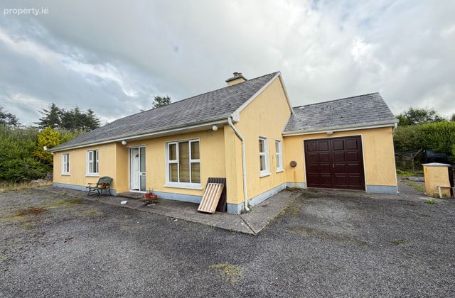 Knockaneden, Kilfenora, Kilfenora, Co. Clare - Click to view photos