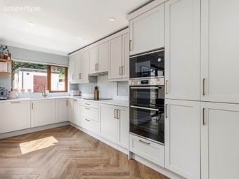 25 Woodview Park, Castleknock, Dublin 15, Co. Dublin, Castleknock, Dublin 15 - Image 4