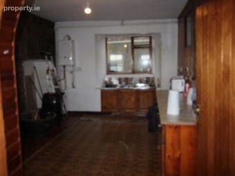 No. 2 Cuchulainn Place, Cobh, Co. Cork - Image 4