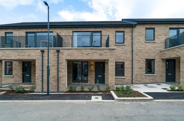 Woodbrook Grove, Dublin Road, Shankill, Dublin 18 - Click to view photos