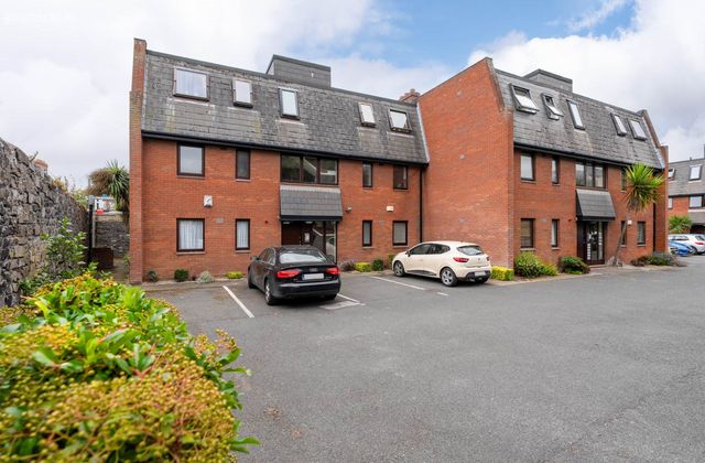 Apartment 27, Carlton Court, Saint Lawrence Road, Clontarf, Dublin 3, Co. Dublin, Clontarf, Dublin 3 - Click to view photos