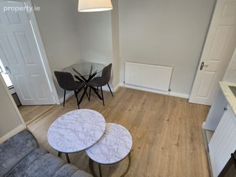 Flat 4, 61 Whitworth Road, Phibsborough, Dublin 7 - Image 3