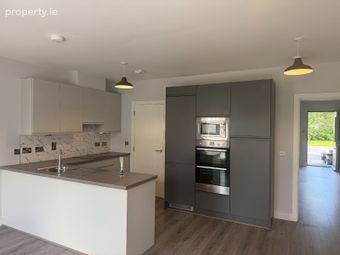 6 Oak Park Square, Oak Park, Naas, Co. Kildare, Naas, Co. Kildare - Image 4