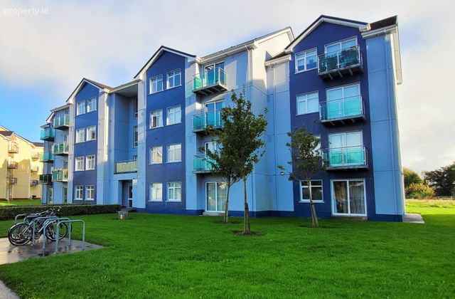 Penthouse Apartment, T&iacute; Dhomhnaill, Gleann Na R&iacute;, Murroogh, Co. Galway - Click to view photos