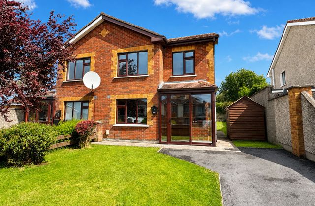 85 Crozon Park, Sligo, Co. Sligo - Click to view photos
