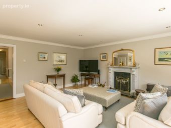 18 Dornden Park, Booterstown, Co Dublin, Booterstown, Co. Dublin - Image 5