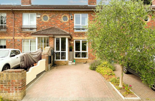166 Castle Farm, Shankill, Dublin 18 - Click to view photos
