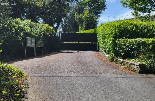3 Upton Mews, Garryhankard , Innishannon T12 Px2d, Innishannon, Co. Cork - Click to view photos