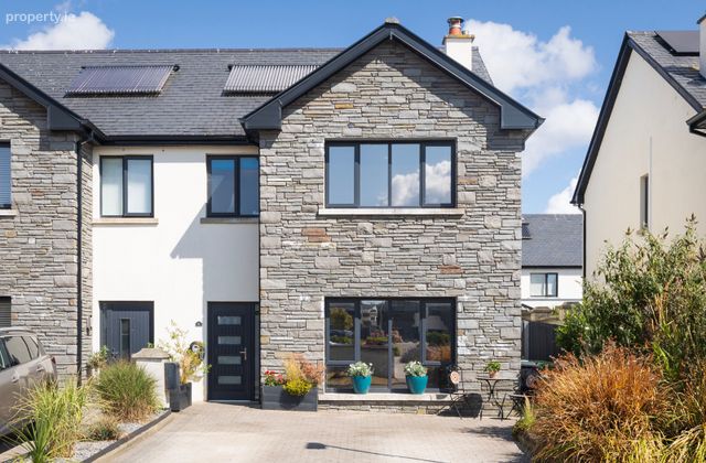 6 Rock Brook, Baneshane, Midleton, Co. Cork - Click to view photos