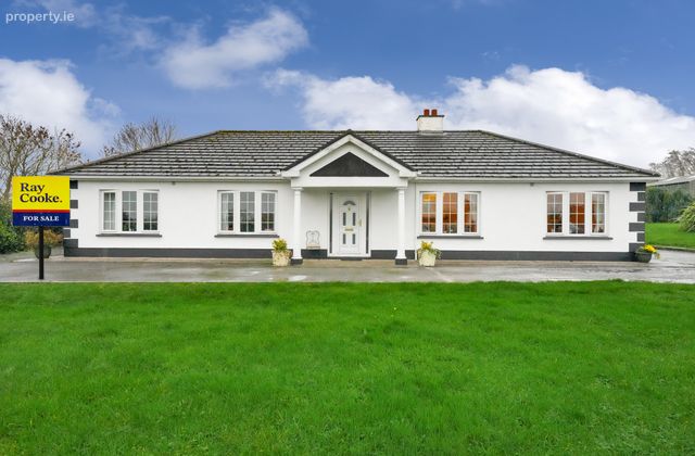 Hartwell Lower, Kill, Co. Kildare, Kill, Co. Kildare - Click to view photos