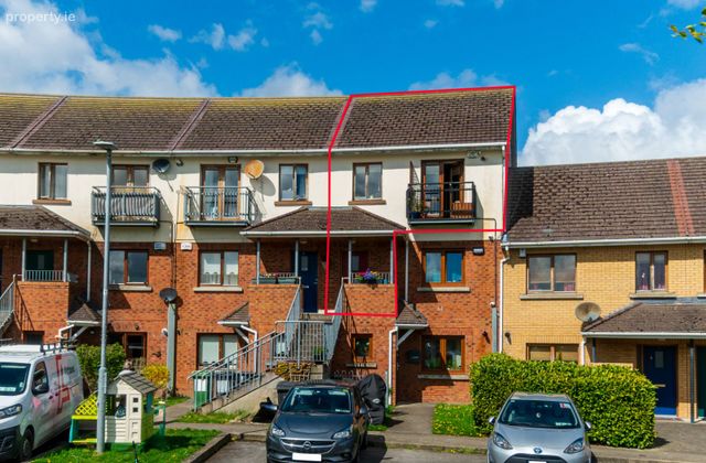 7 Russell Crescent, Russell Square, Tallaght, Dublin 24 - Click to view photos