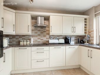 95 Silloge Gardens, Ballymun, Dublin 11, Ballymun, Dublin 11 - Image 5