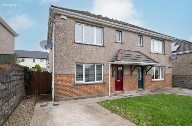 26 The Brambles, Pembroke Woods, Passage West, Cork, Passage West, Co. Cork - Click to view photos