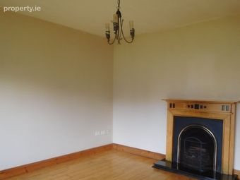 15 Sl&iacute; Na Sp&eacute;ire, Clieveragh, Listowel, Co. Kerry - Image 4