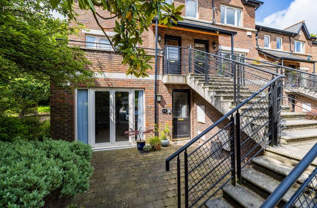 Apt. 19 Woodview, Mount Merrion Avenue, Blackrock, Co. Dublin - Click to view photos
