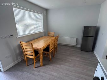 8 Oaklands Park, Swords, Swords, Co. Dublin - Image 4