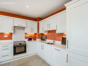 Apartment 13, Beranger House, Roebuck Road, Dublin 14 - Image 5