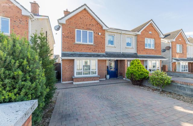 4 Castleland Park Avenue, Balbriggan, Balbriggan, Co. Dublin - Click to view photos