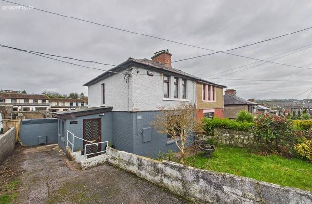 12 French's Villas, Wolfe Tone Street, Gurranabraher, Co. Cork - Click to view photos