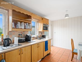 14 Foxdene Drive, Lucan, Clondalkin, Dublin 22 - Image 4