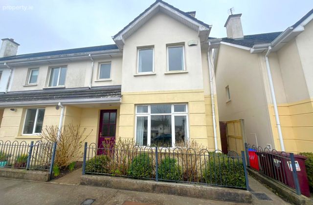 18 Rosewood Green, Bandon, Bandon, Co. Cork - Click to view photos