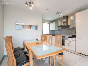 5 The Crescent, Carrickmines Green, Carrickmines, Dublin 18 - Image 4
