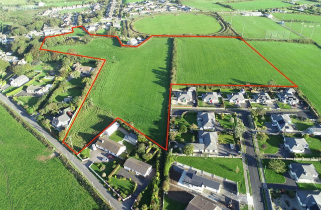 Stradbally Village, Stradbally, Co. Waterford - Click to view photos