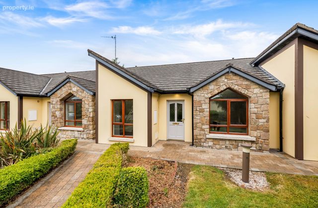 26 Castlemanor, Cavan, Co Cavan, Cavan, Co. Cavan - Click to view photos