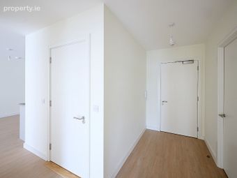 Seven Mills - 2 Bedroom Apartment, Seven Mills, Dublin 22 - Image 5