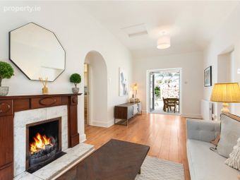 The Gate Lodge, Glencairn, Murphystown Road, Dublin, Leopardstown, Dublin 18 - Image 2