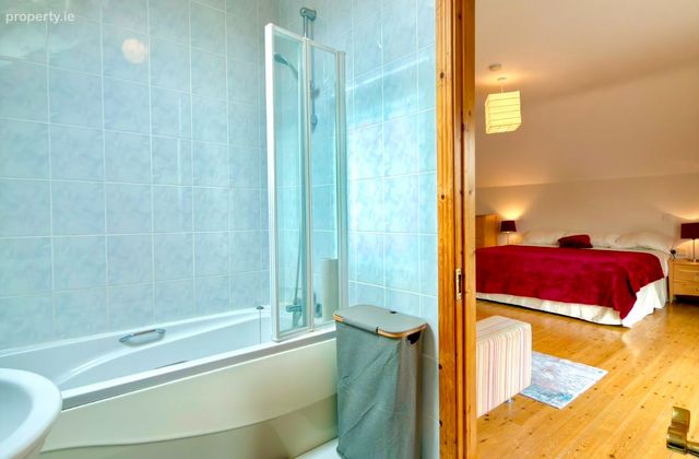 5 Mount Temple View, Mount Temple, Moate, Co. Westmeath - Click to view photos
