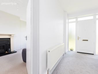 51 Castle Park, Clondalkin, Dublin 22 - Image 4