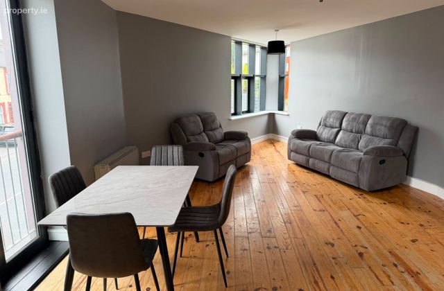 Mill Falls, South Quay, Newcastle West, Co. Limerick - Click to view photos