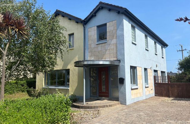 No.5 Glor Na Mara, Rosslare Strand, Co. Wexford - Click to view photos