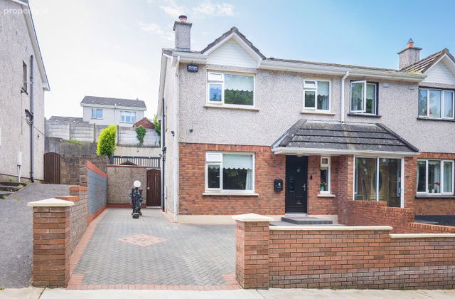 11 College View, Cahergal Lawn, Ballyvolane, Co. Cork - Click to view photos