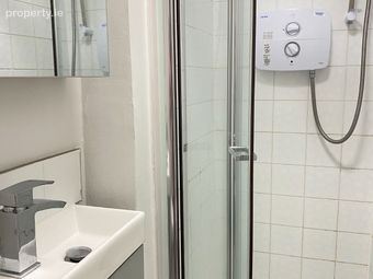 Studio Apartment, Auron Court, Dublin 2 - Image 5