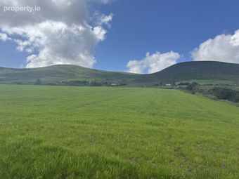 Ref 1193 - Farmlands, Coomastow, Aghatubrid, Cahersiveen, Co. Kerry - Image 2