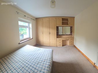 10 Marian Row, Pound Road, Castlebar, Co. Mayo - Image 2