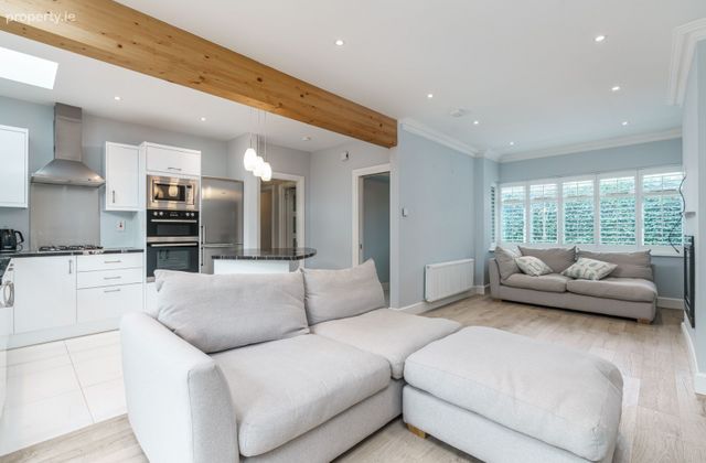 Hampton Crescent, Saint Helen's Wood, Booterstown, Booterstown, Co. Dublin - Click to view photos