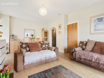 41 East Courtyard, Cabinteely, Dublin 18, Cabinteely, Dublin 18 - Image 5