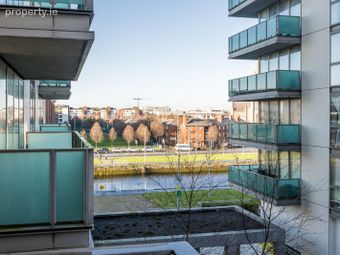 12 Blackwater House, IFSC, Dublin 1 - Image 5