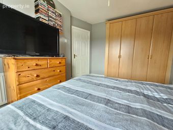 46 Westwood Grove, Clara, Co. Offaly - Image 5