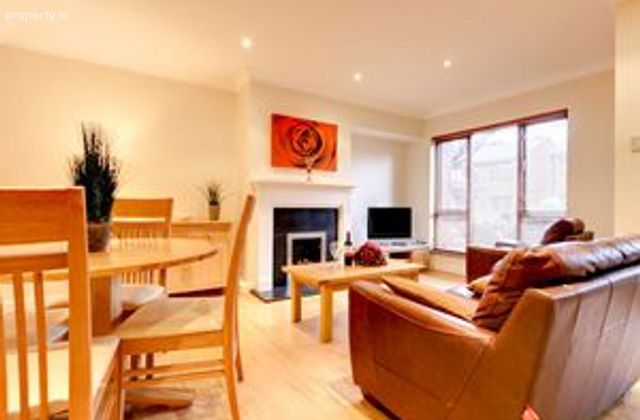 Lansdowne Village, Dublin 4, Dublin 4 - Click to view photos