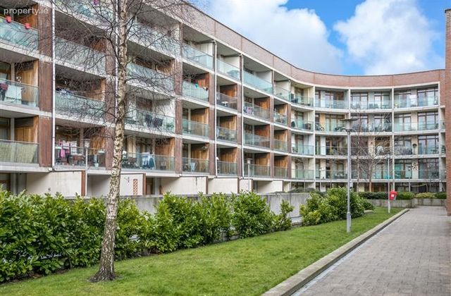 5 Doonbeg House, Clare Village, Clarehall, Dublin 17 - Click to view photos