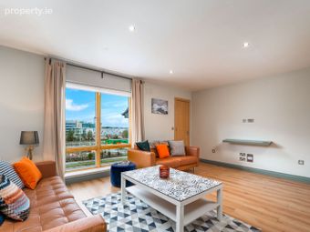 5 The Crescent, Carrickmines Green, Carrickmines, Dublin 18 - Image 2